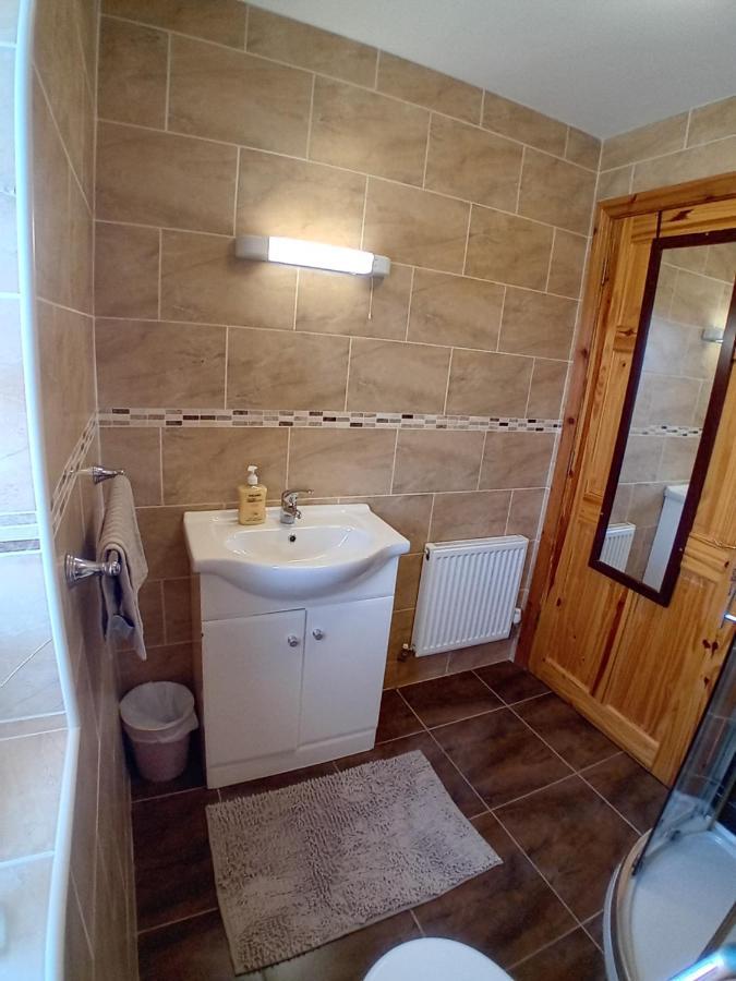 The Red Door Townhouse Apartment Ardara Zewnętrze zdjęcie